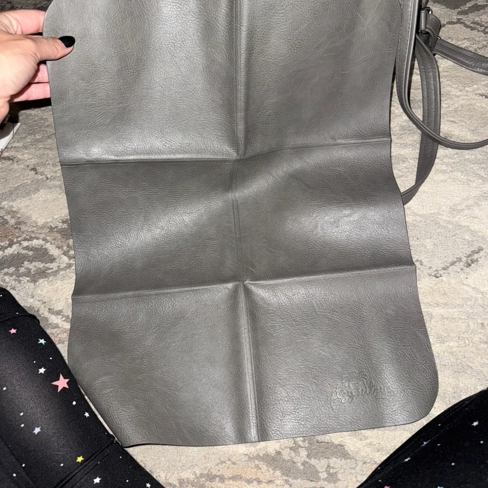 Gray Itzy Ritzy mini diaper bag - Picture 5 of 7